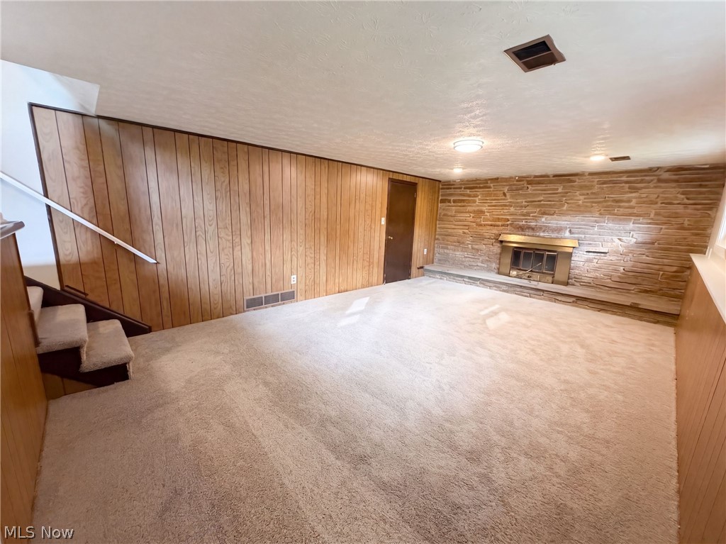 1065 Easton Drive Akron OH 44310