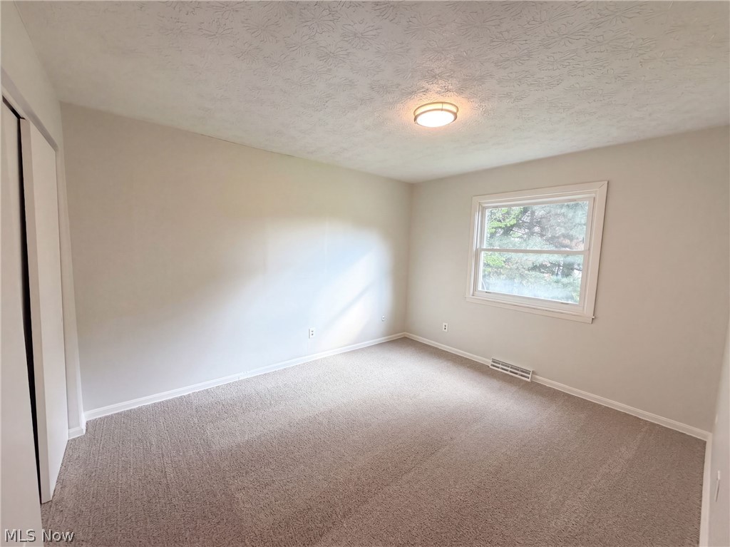 1065 Easton Drive Akron OH 44310