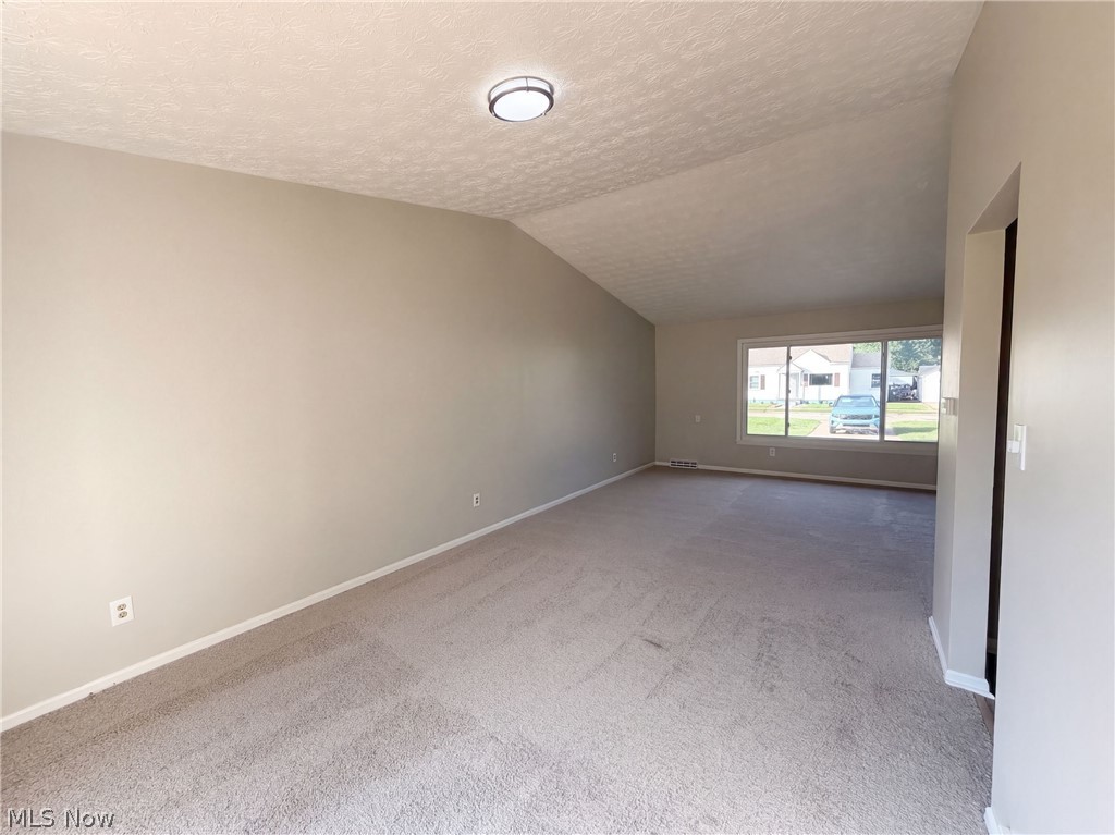 1065 Easton Drive Akron OH 44310