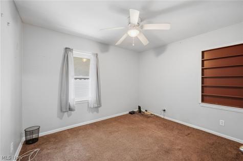 25521 Zeman Avenue Euclid OH 44132