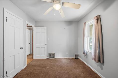 25521 Zeman Avenue Euclid OH 44132