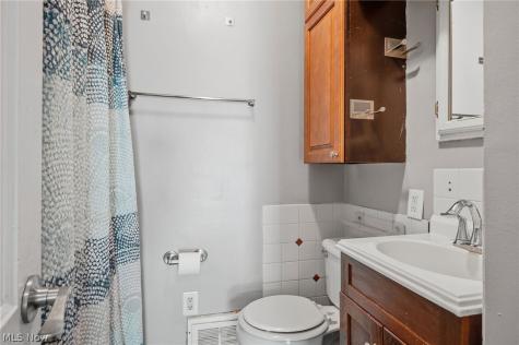 25521 Zeman Avenue Euclid OH 44132