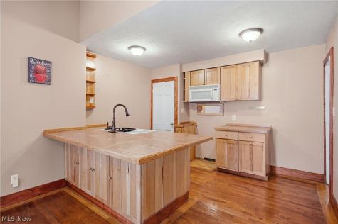 25521 Zeman Avenue Euclid OH 44132