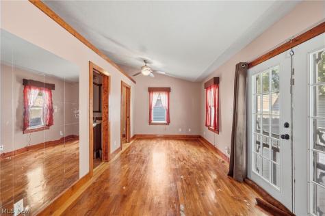25521 Zeman Avenue Euclid OH 44132