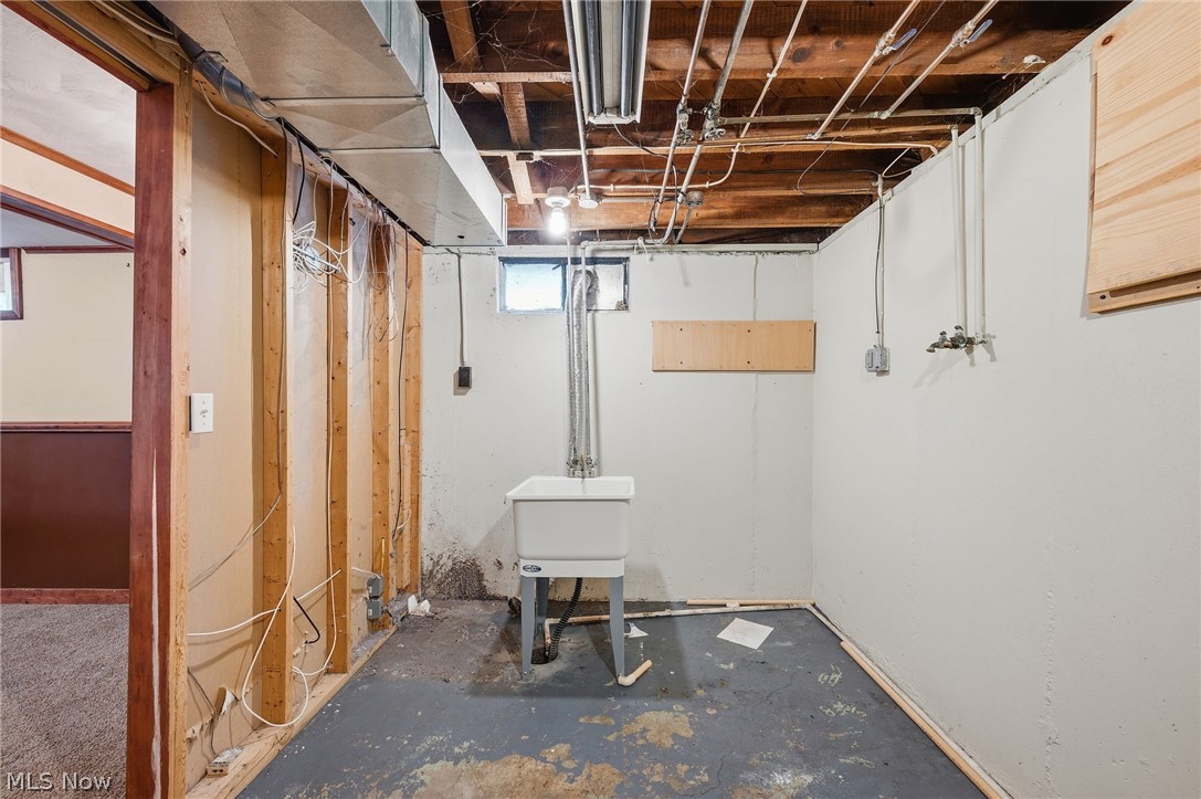 25521 Zeman Avenue Euclid OH 44132