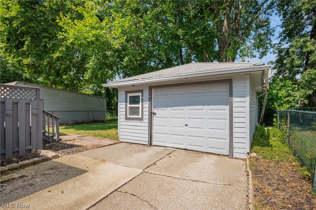 25521 Zeman Avenue Euclid OH 44132