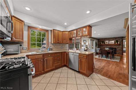 147 S Hayden Parkway Hudson OH 44236