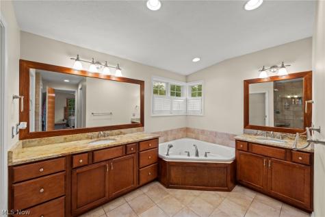 147 S Hayden Parkway Hudson OH 44236