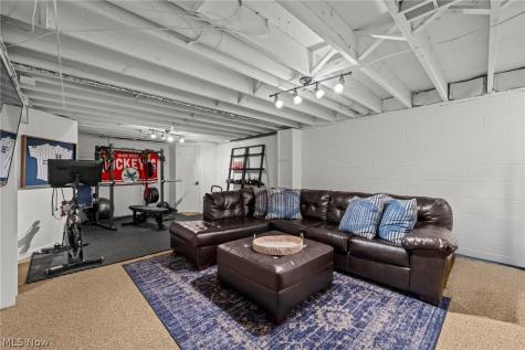 147 S Hayden Parkway Hudson OH 44236