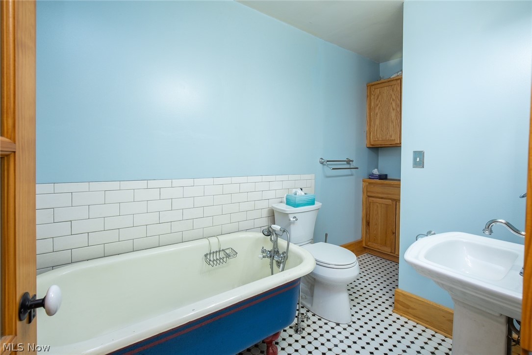 252 2nd Street Bergholz OH 43908