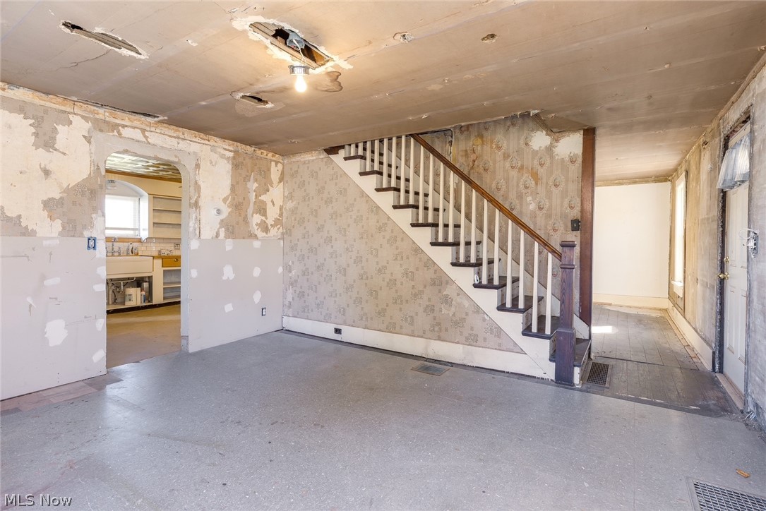 252 2nd Street Bergholz OH 43908