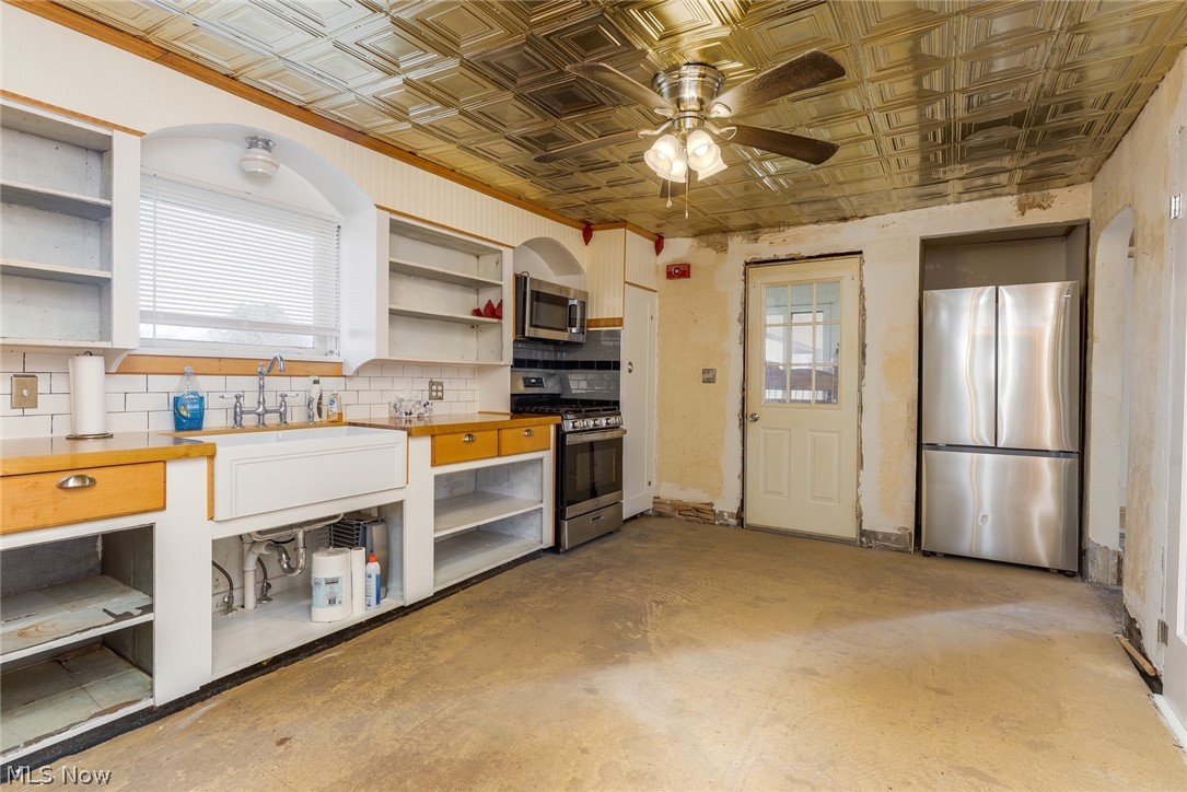 252 2nd Street Bergholz OH 43908