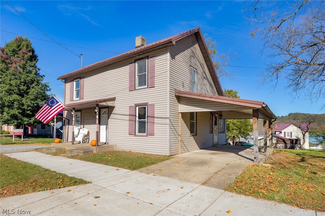 252 2nd Street Bergholz OH 43908