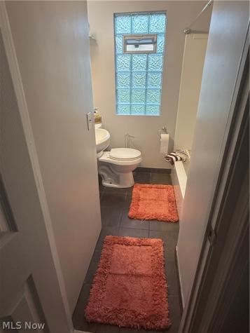 5469 Thomas Street Maple Heights OH 44137