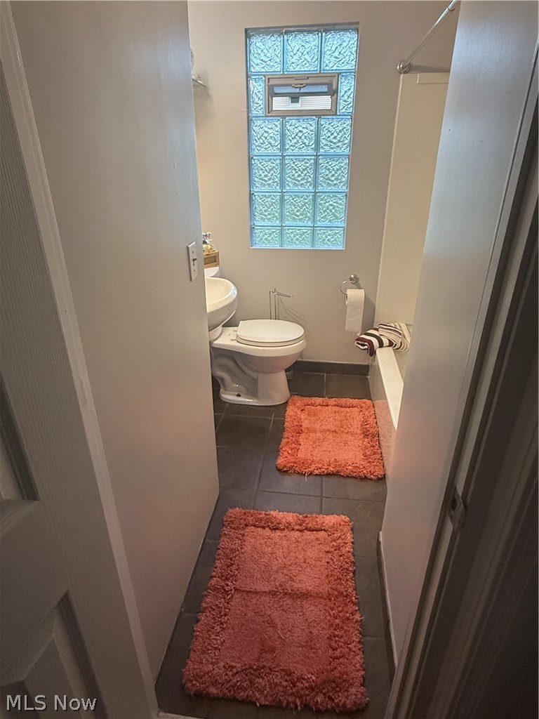 5469 Thomas Street Maple Heights OH 44137
