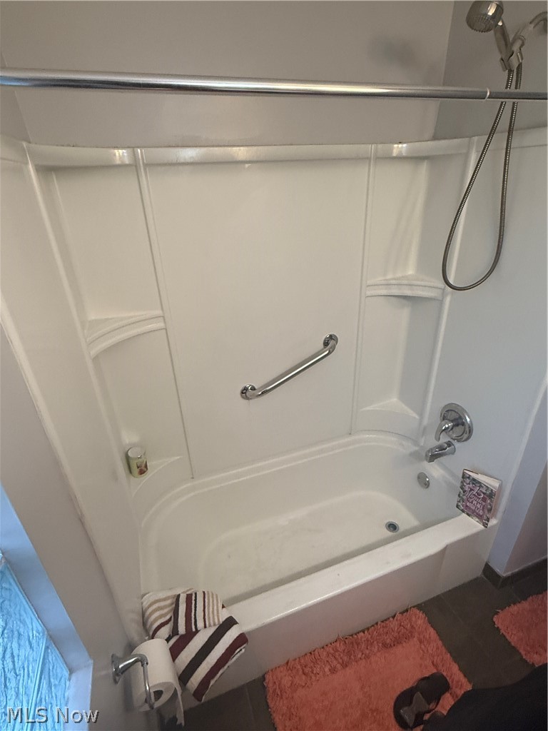 5469 Thomas Street Maple Heights OH 44137