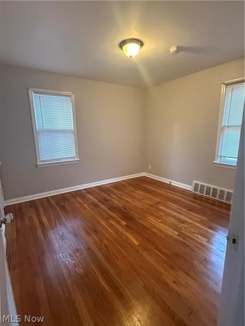 5469 Thomas Street Maple Heights OH 44137
