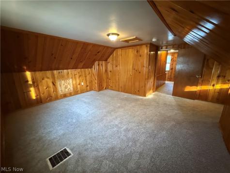 5469 Thomas Street Maple Heights OH 44137