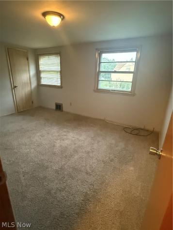 5469 Thomas Street Maple Heights OH 44137
