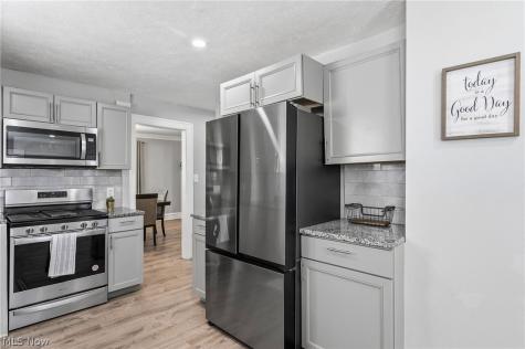 3386 Sylvanhurst Road Cleveland Heights OH 44112