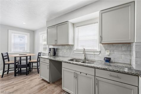3386 Sylvanhurst Road Cleveland Heights OH 44112