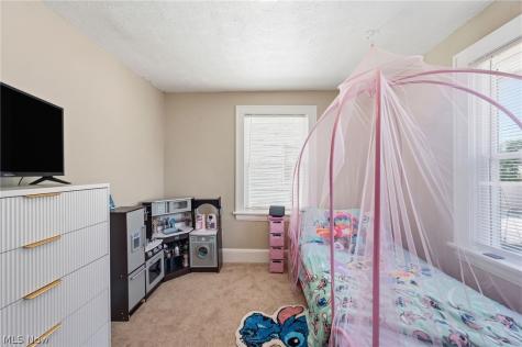 3386 Sylvanhurst Road Cleveland Heights OH 44112