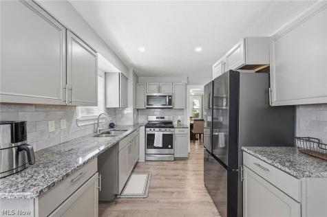 3386 Sylvanhurst Road Cleveland Heights OH 44112