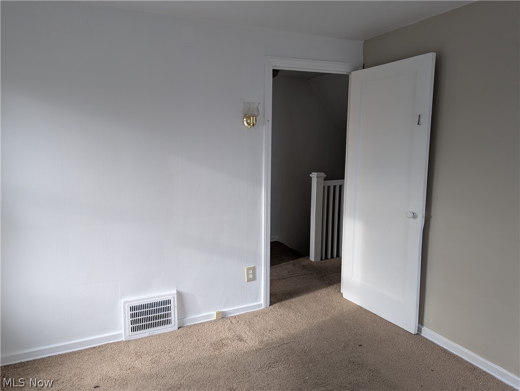 1492 E 250th Street Euclid OH 44117