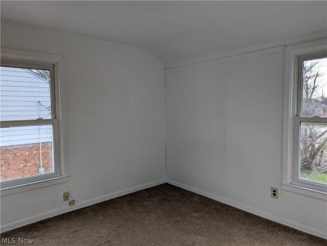 1492 E 250th Street Euclid OH 44117