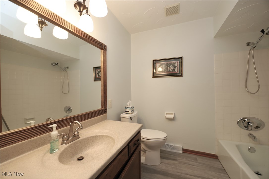 4729 White Oaks Drive Brunswick OH 44212