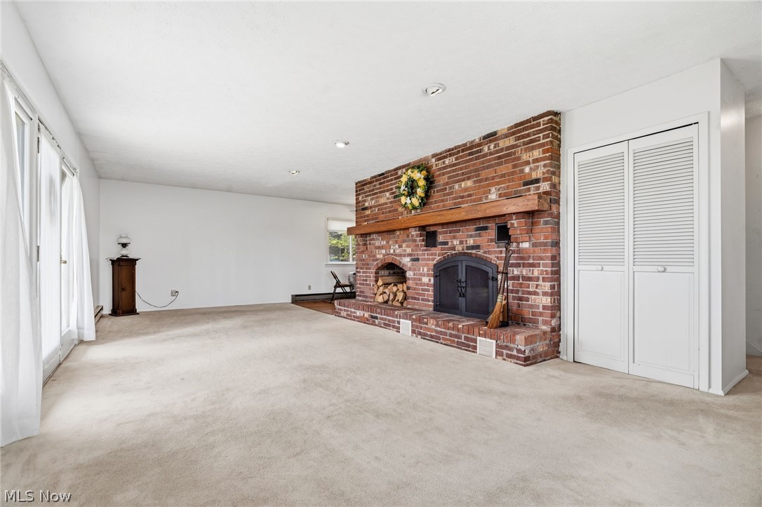 2081 Waynesburg Road NW Carrollton OH 44615