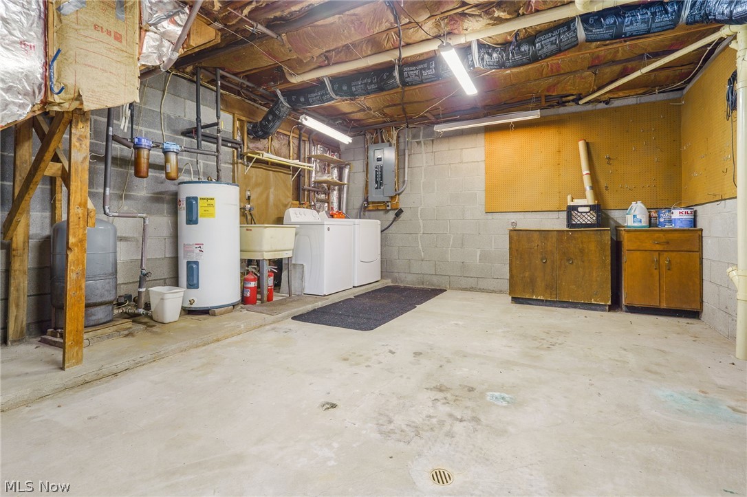 2081 Waynesburg Road NW Carrollton OH 44615