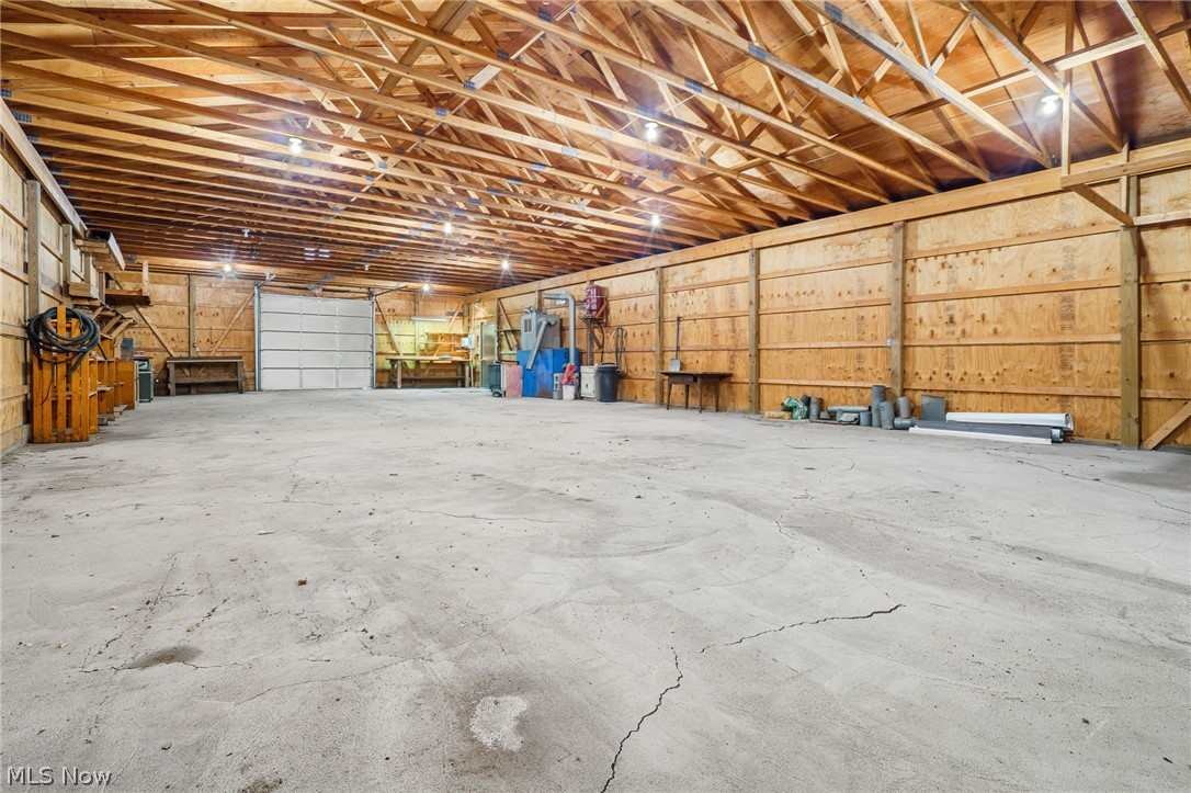 2081 Waynesburg Road NW Carrollton OH 44615