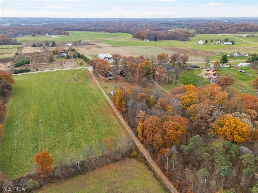2081 Waynesburg Road NW Carrollton OH 44615