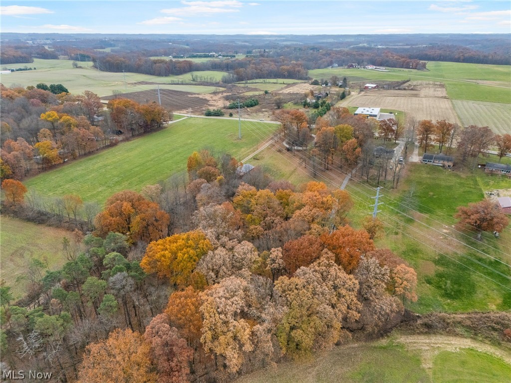 2081 Waynesburg Road NW Carrollton OH 44615