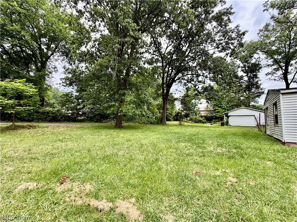 3275 Crestview Avenue Warren OH 44483