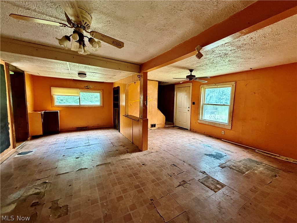 3275 Crestview Avenue Warren OH 44483