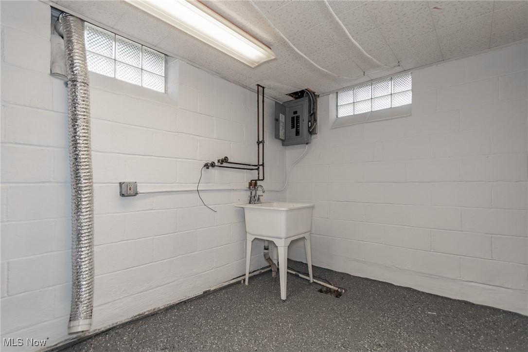 28934 Blissfield Drive Willowick OH 44095