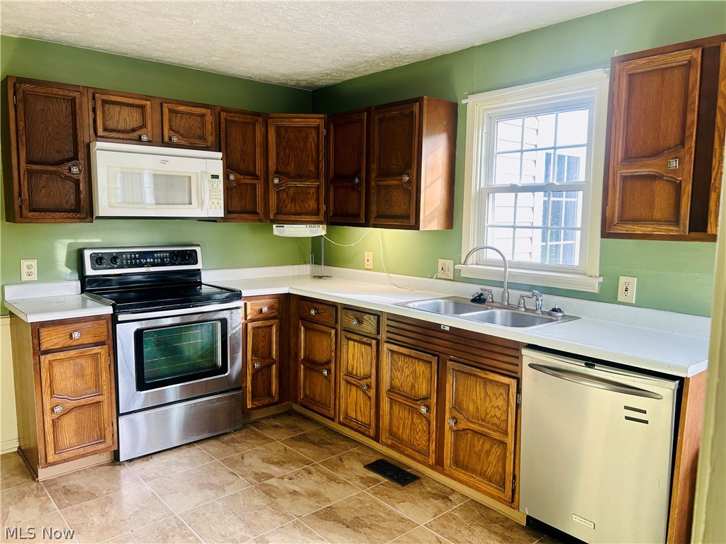 331 S Summit Street Smithville OH 44677