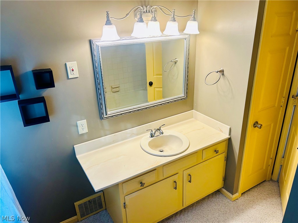 331 S Summit Street Smithville OH 44677