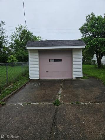 48 Best Street Bedford OH 44146