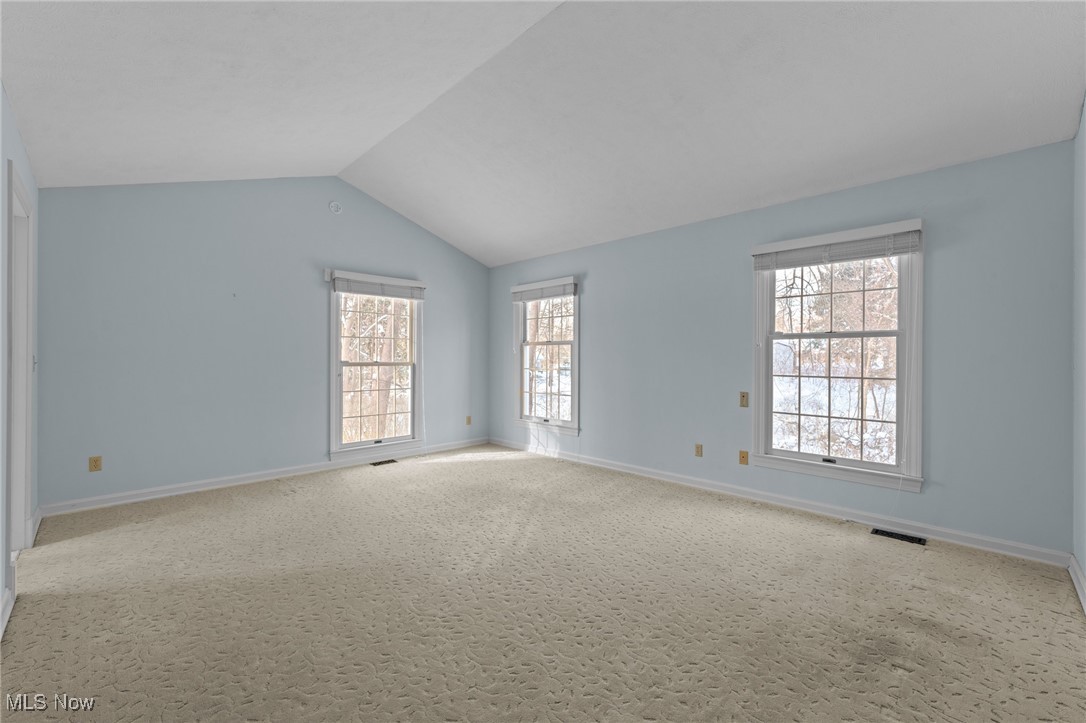 7431 River Oaks Trail Gates Mills OH 44040