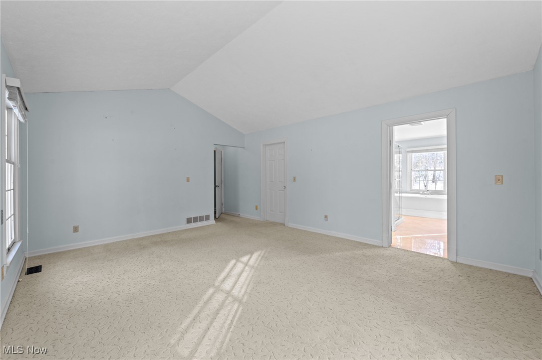 7431 River Oaks Trail Gates Mills OH 44040