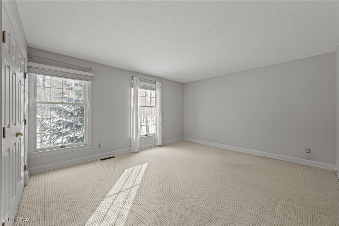 7431 River Oaks Trail Gates Mills OH 44040