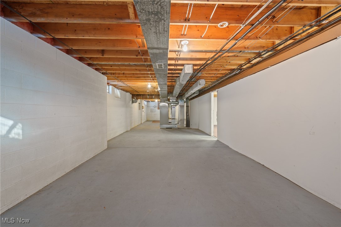 7431 River Oaks Trail Gates Mills OH 44040