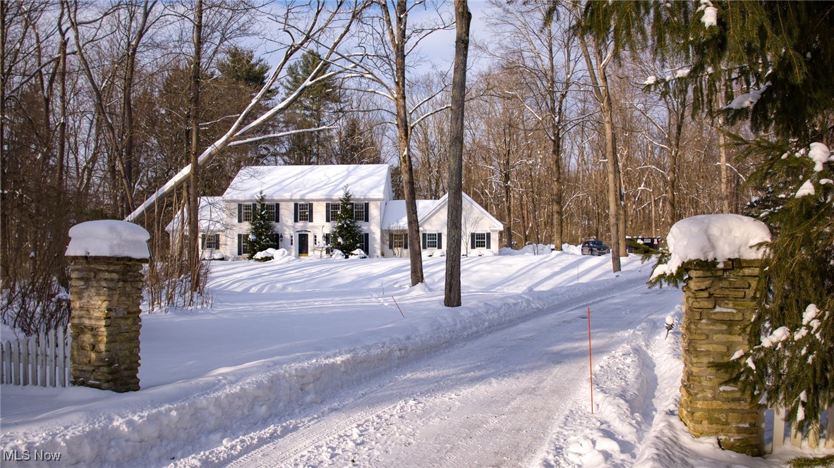 7431 River Oaks Trail Gates Mills OH 44040