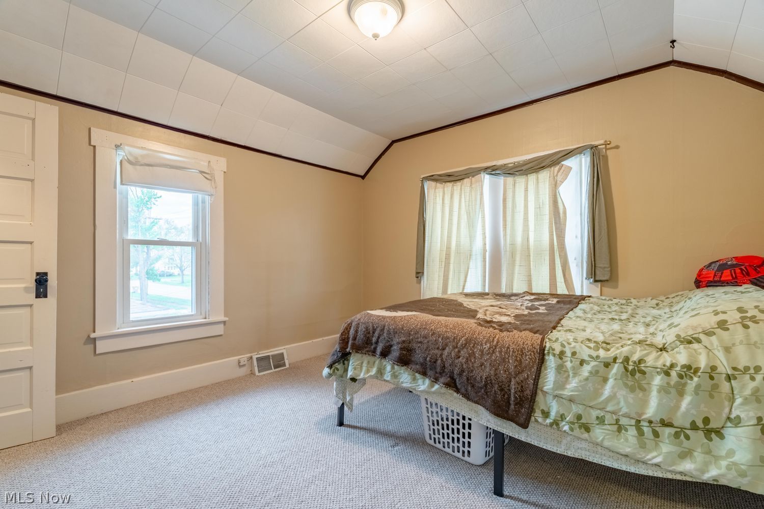 2034 High Street Cuyahoga Falls OH 44221