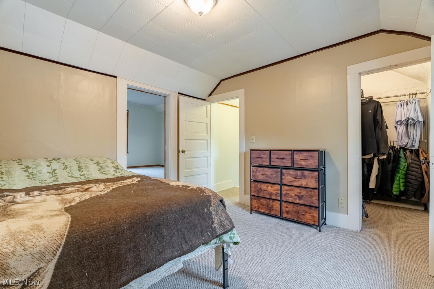 2034 High Street Cuyahoga Falls OH 44221