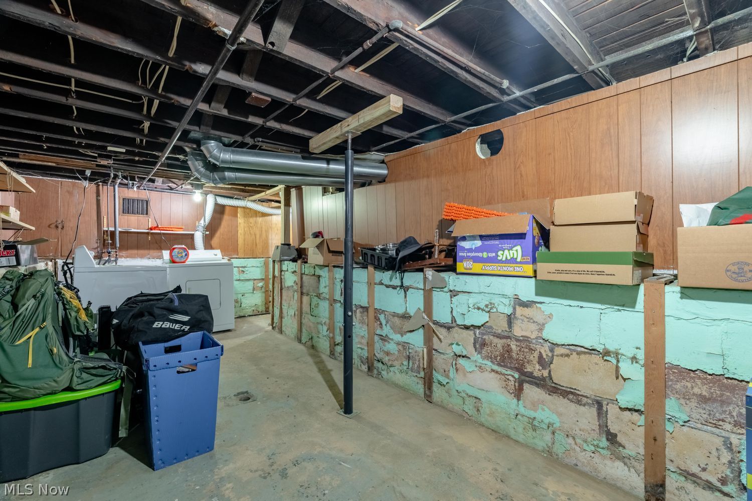 2034 High Street Cuyahoga Falls OH 44221