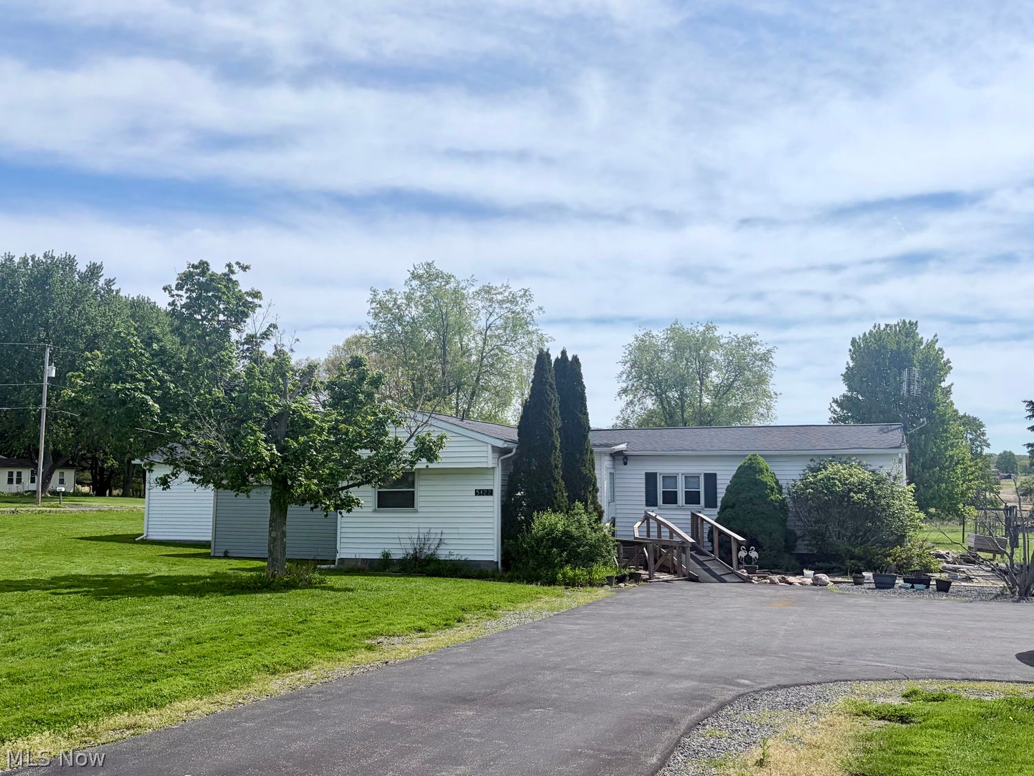 5122 Orangeville Kinsman Road Burghill OH 44404
